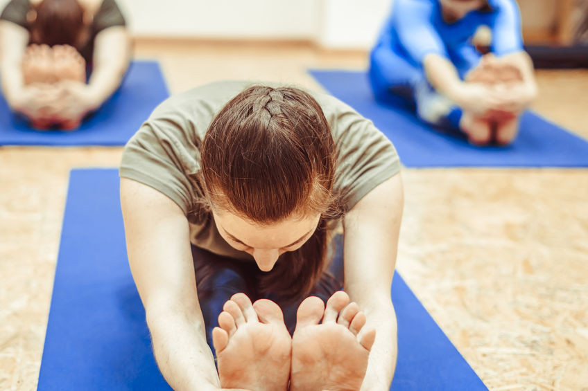 Paschimottanasana : pratiquez avec le yama Paschimottanasana : Écoutez votre corps et libérez-vous de l'ego