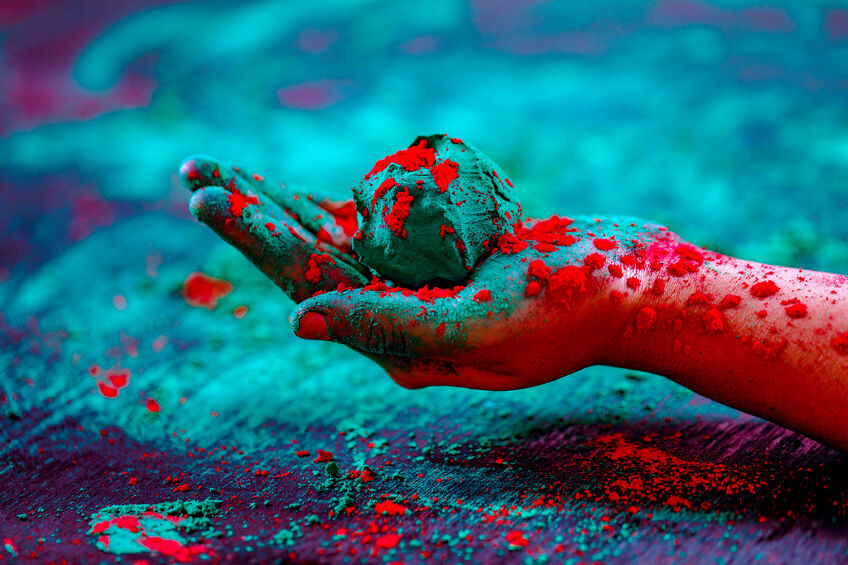 le sens des couleurs dans la fete de Holi 