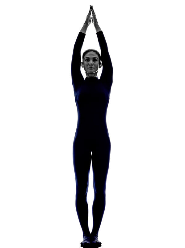 les bénéficies de la posture d eyoga : Urdhva hastasana les bienfaits de Urdhva hastasana